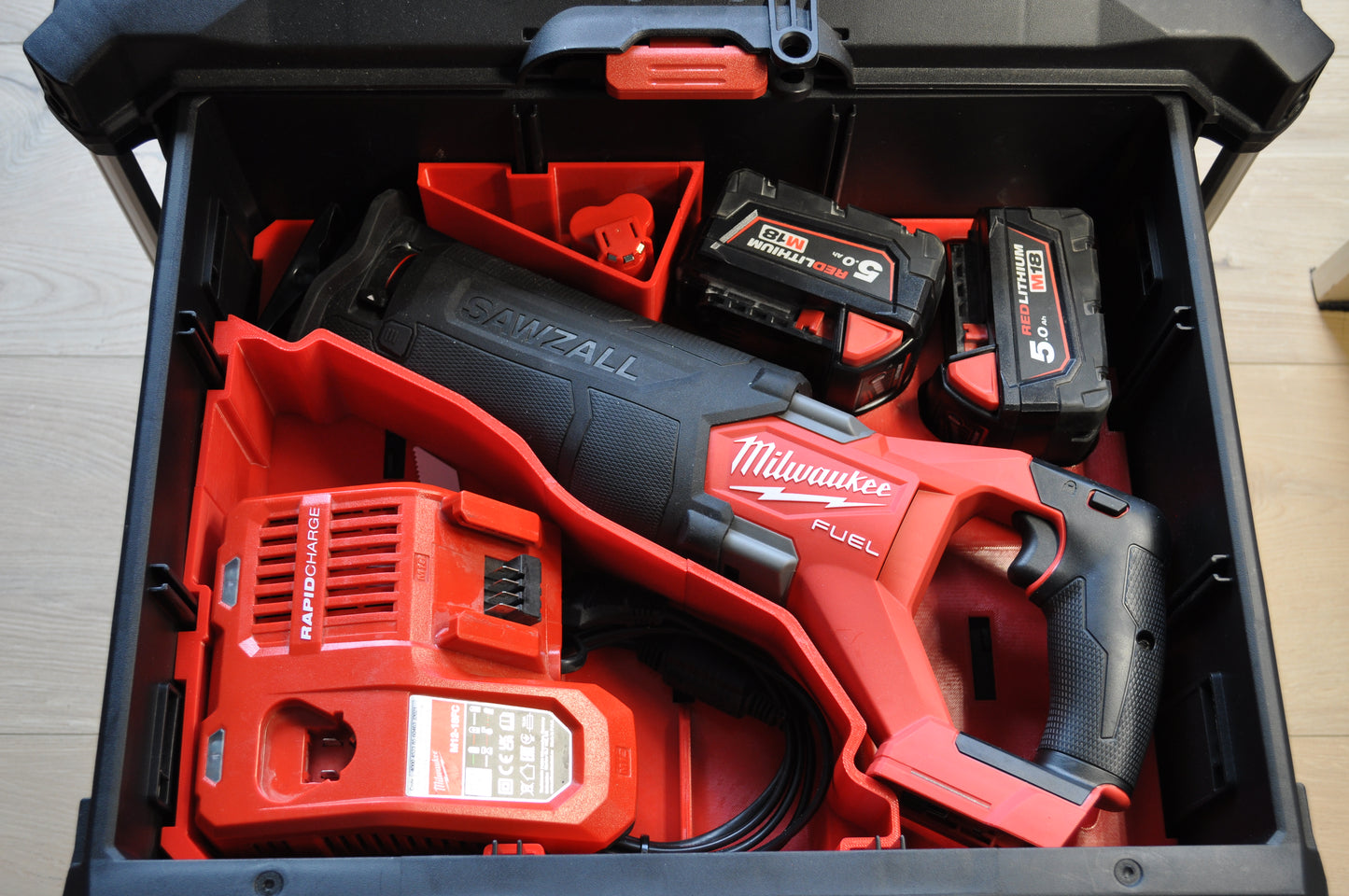 M18 FUEL Sawzall / DIGITAL FILE
