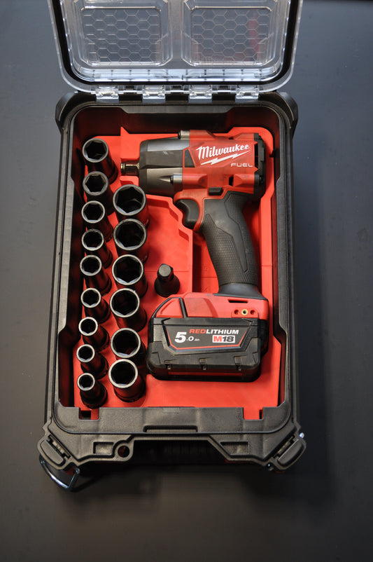 M18 FUEL Mid-Torque Impact Wrench / DITIGAL FILE -